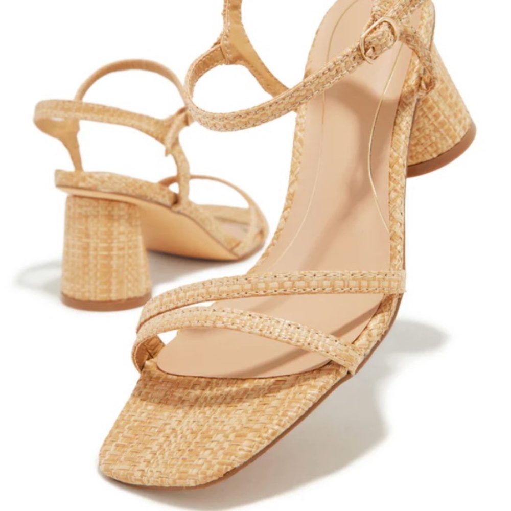 Elegant Tan Strappy Sandals